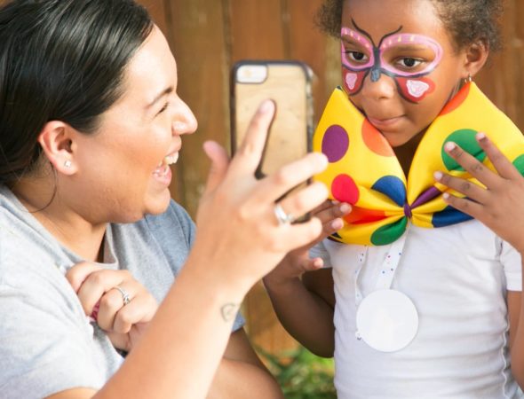 girl with butterfly face paint